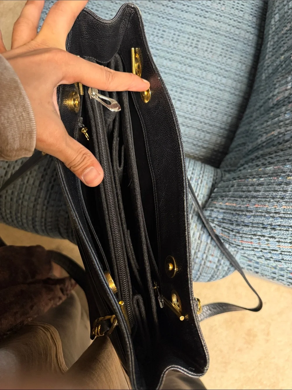 CHANEL Black Caviar Leather Shoulder Bag with Gold Hardware